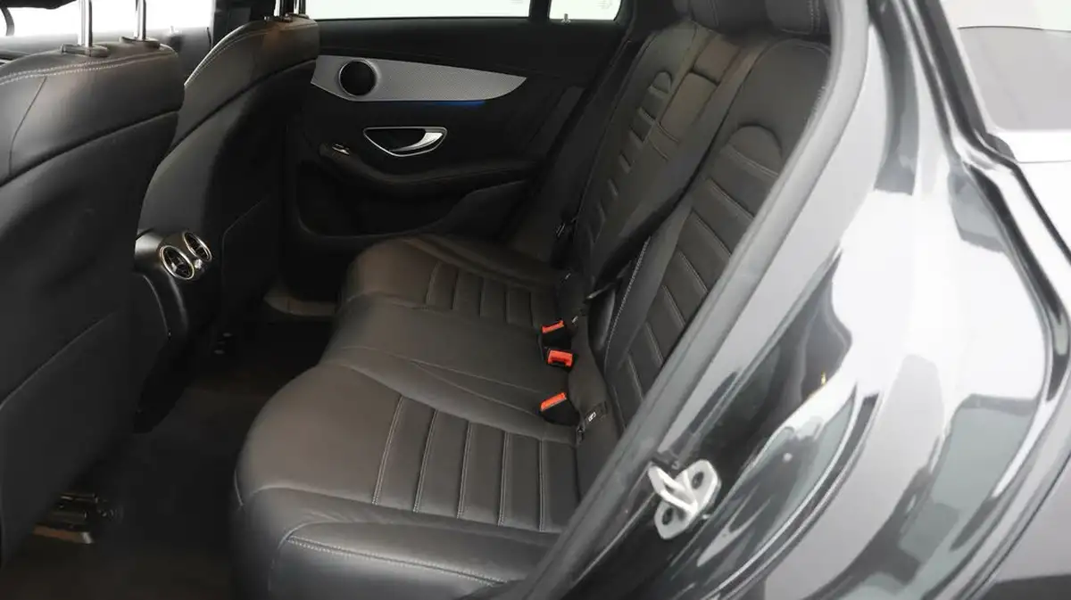 2022-mercedes-benz-eqc-e-eqc-400-amg-line-big-15