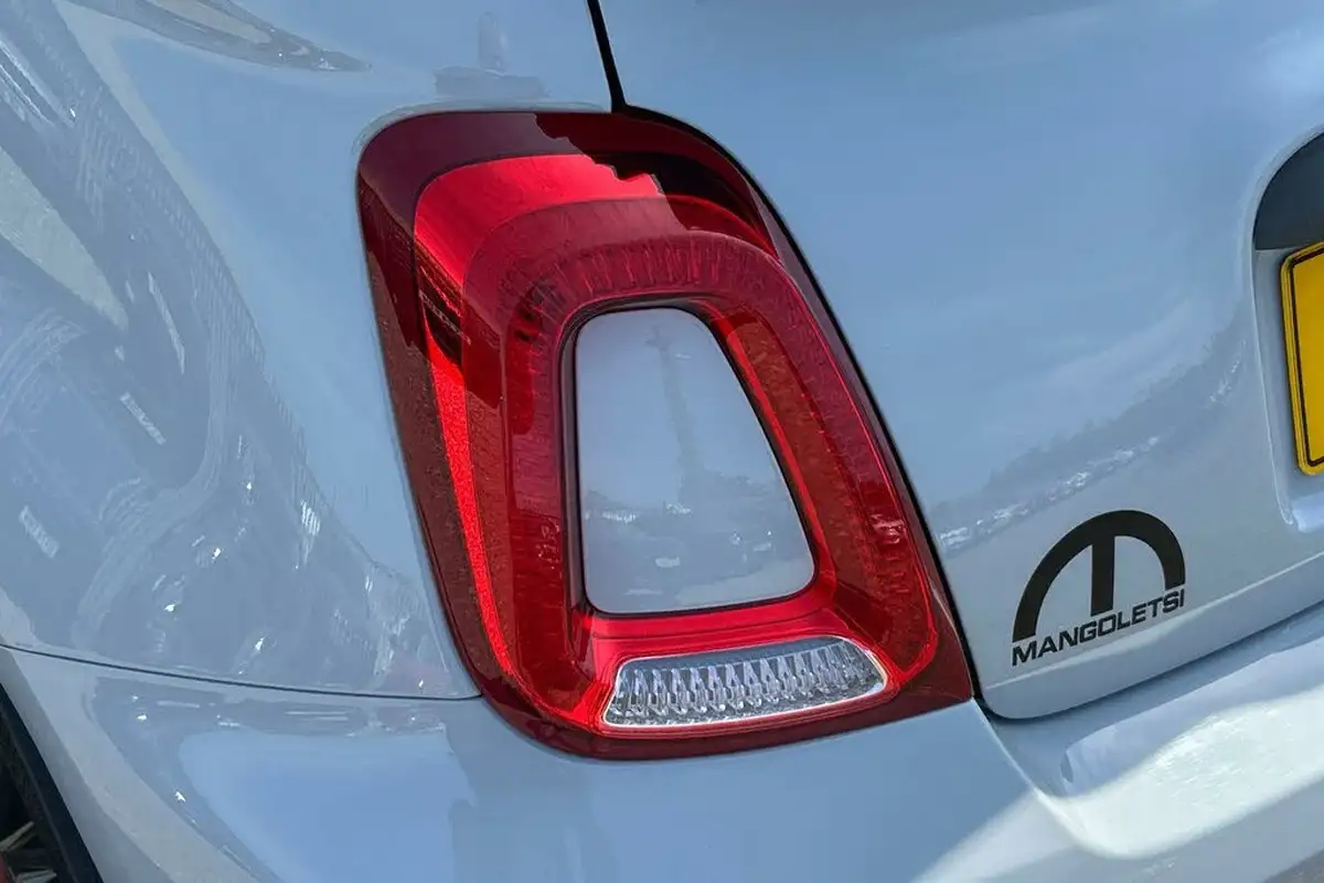 2023-abarth-695c-14-tjet-competizione-big-26
