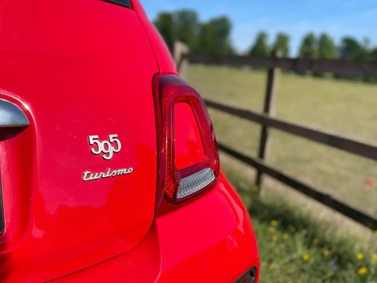 2020-abarth-595-14-tjet-turismo-70th-big-4