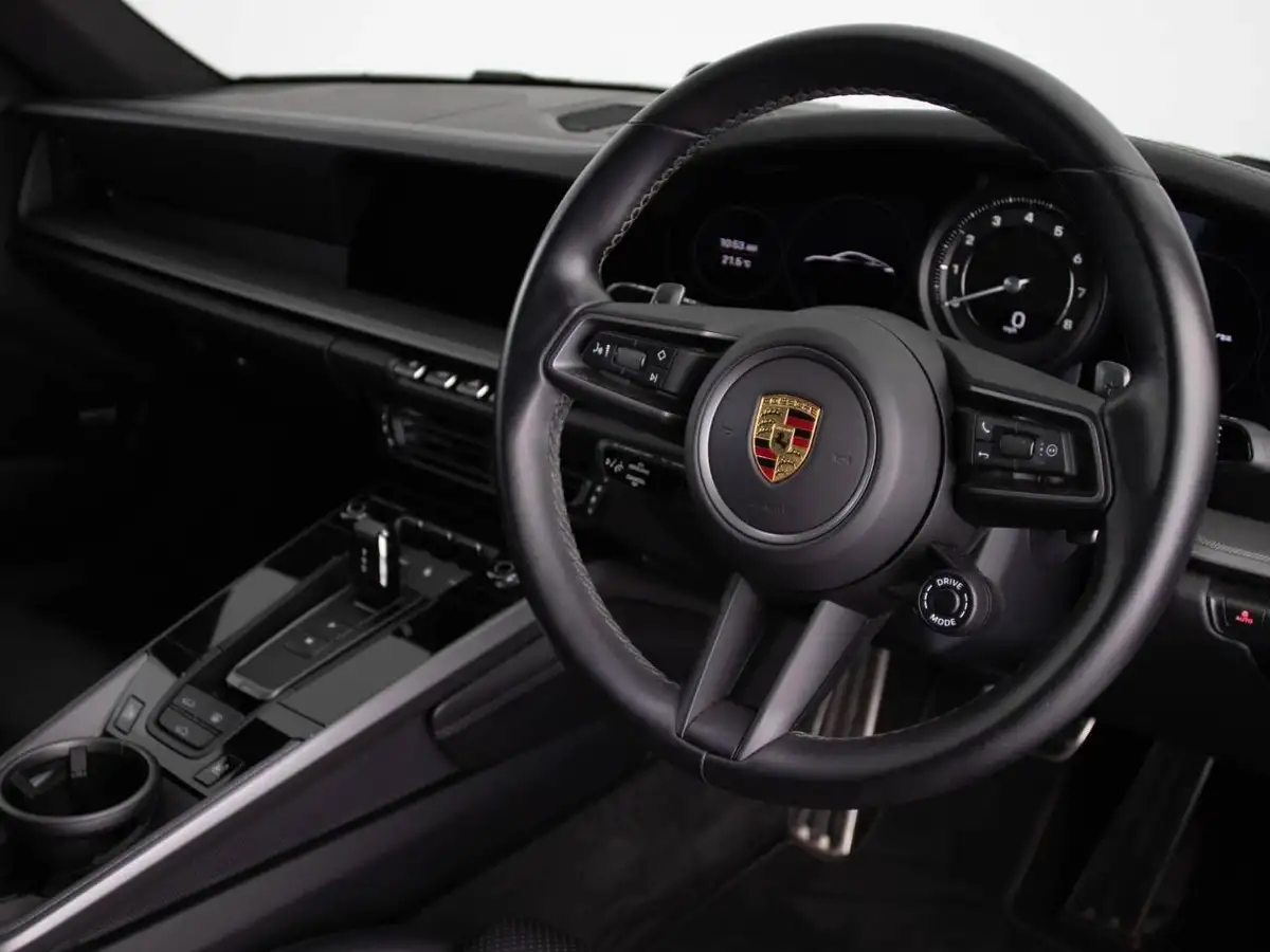 2021-porsche-911-30-carrera-coupe-big-44