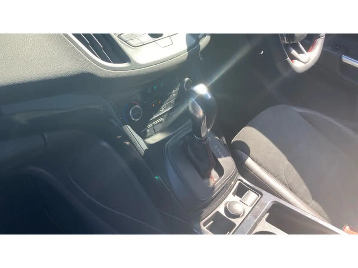 2019-ford-kuga-20tdci-st-line-180ps-awd-powershift-big-12