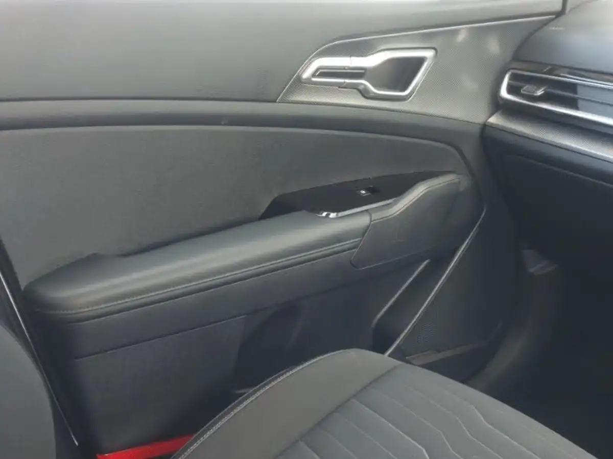 2023-kia-sportage-16-t-gdi-3-148bhp-big-10
