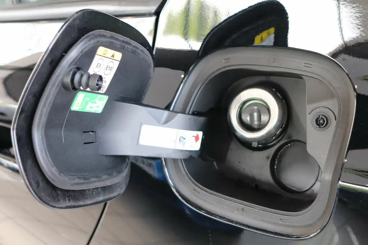 2019-ford-focus-10t-titanium-ss-hatchback-big-34