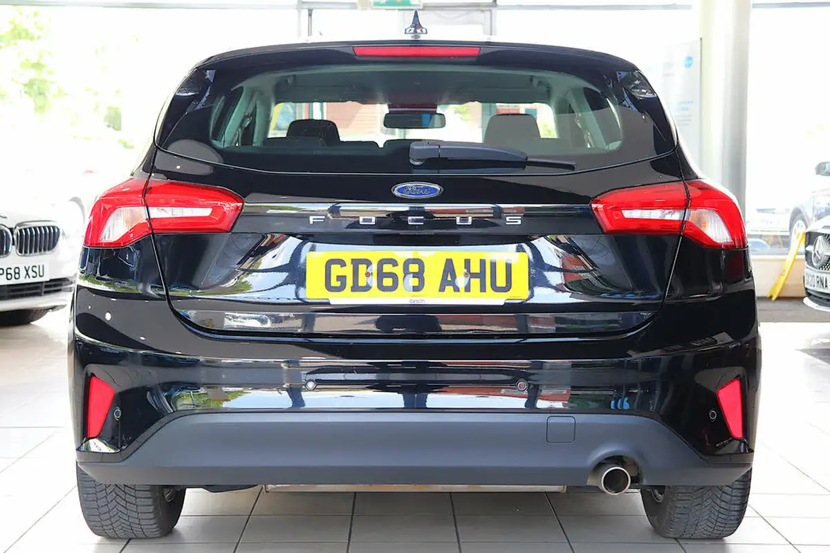 2019-ford-focus-10t-titanium-ss-hatchback-big-6