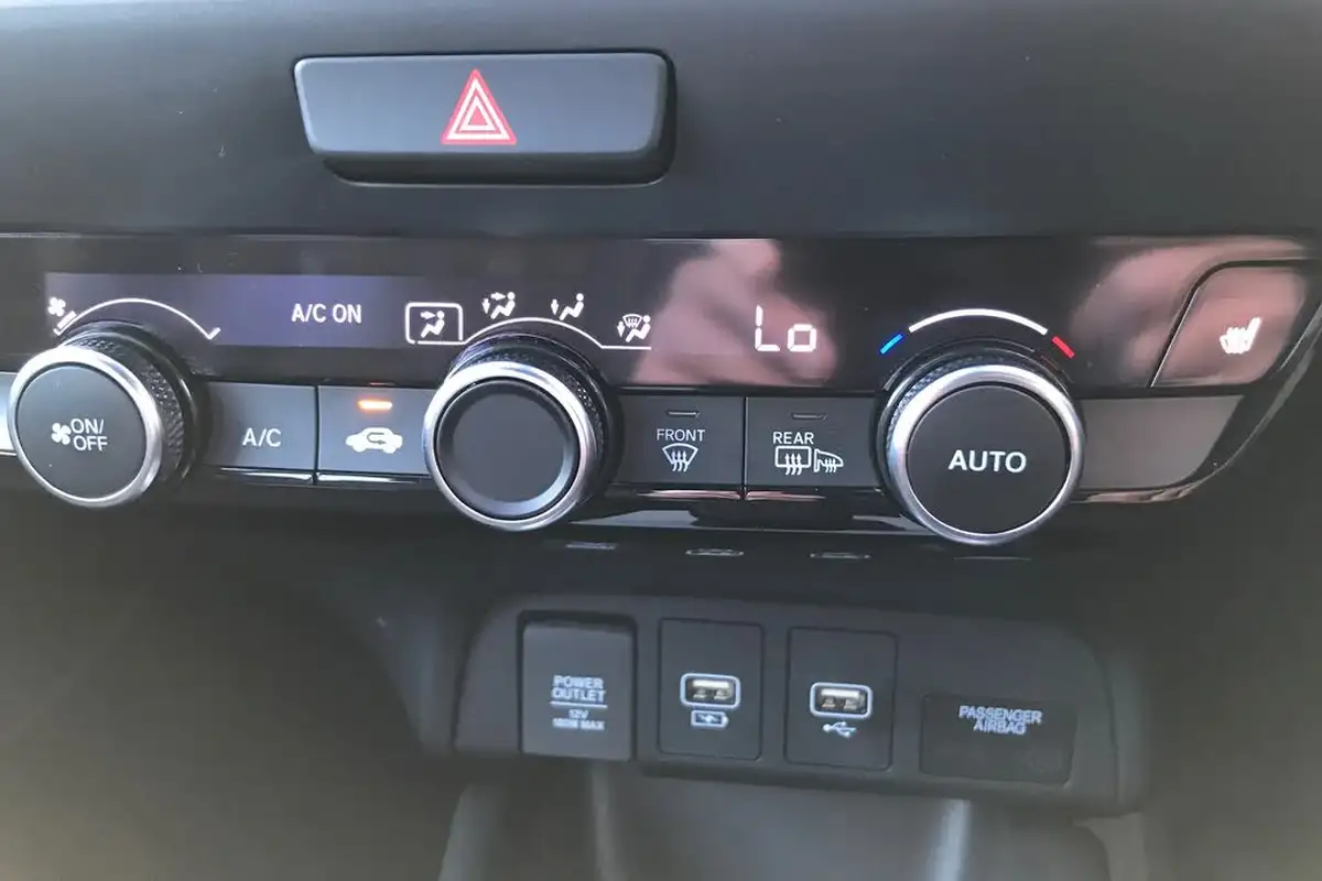 2024-honda-jazz-15-i-mmd-advance-big-13