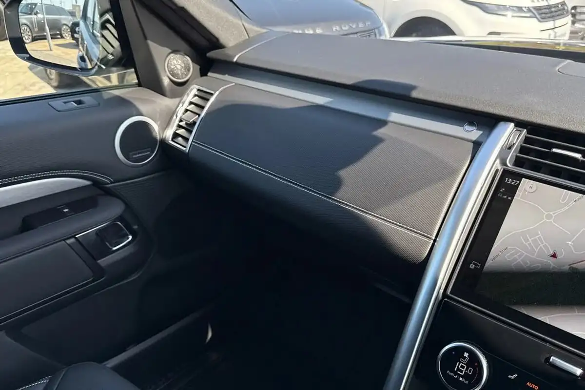 2025-land-rover-discovery-30-d350-commercial-dynamic-hse-big-42