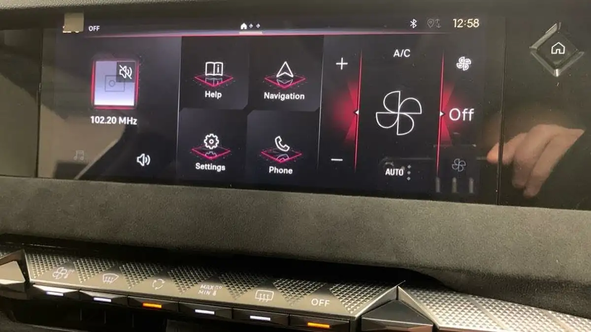 2024-ds-ds-4-e-tense-performance-line-nav-big-28