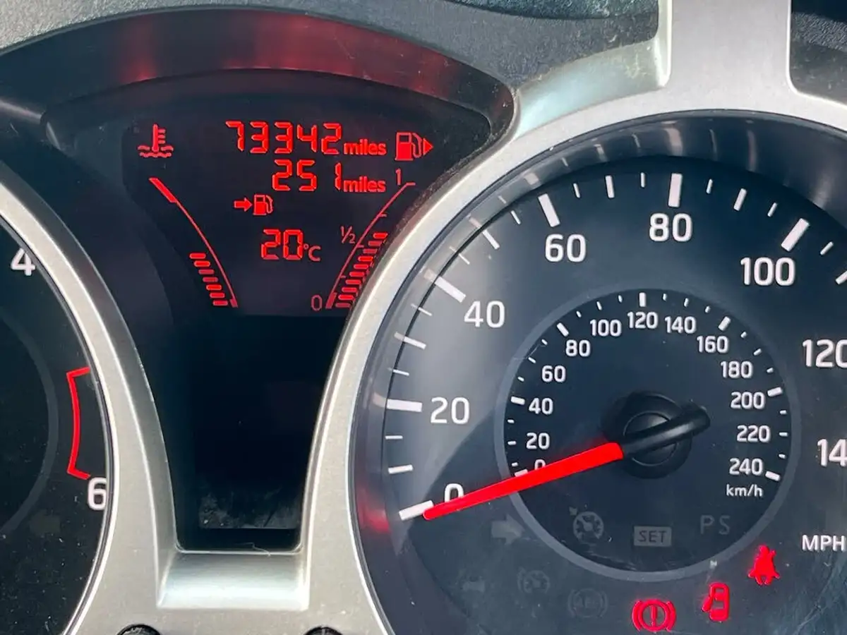2015-nissan-juke-15dci-acenta-premium-ss-big-21