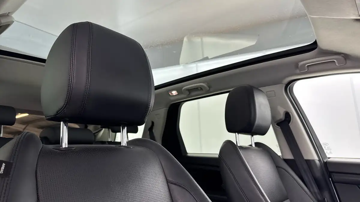 2019-land-rover-discovery-sport-20-p250-hse-big-23