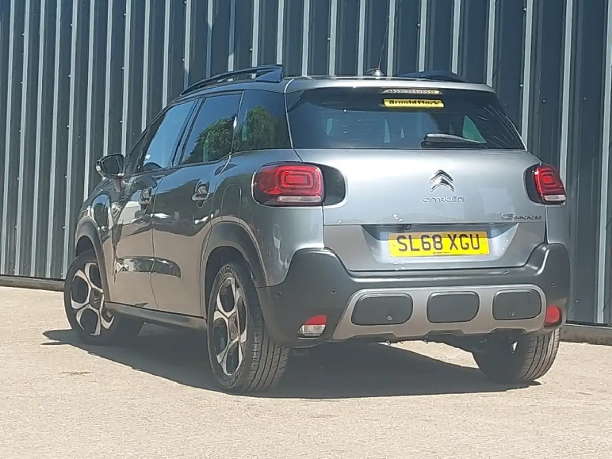 2020-mini-clubman-20-john-cooper-works-big-1