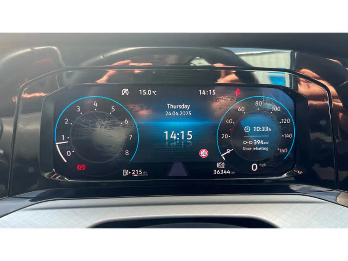 2022-volkswagen-golf-15-tsi-life-150ps-hatchback-big-17
