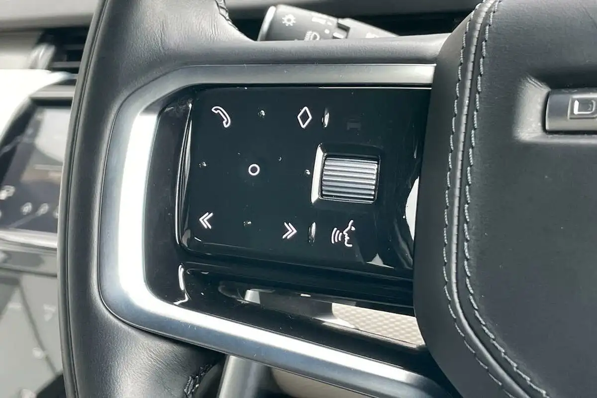 2022-land-rover-discovery-sport-15-p300e-r-dynamic-se-big-45