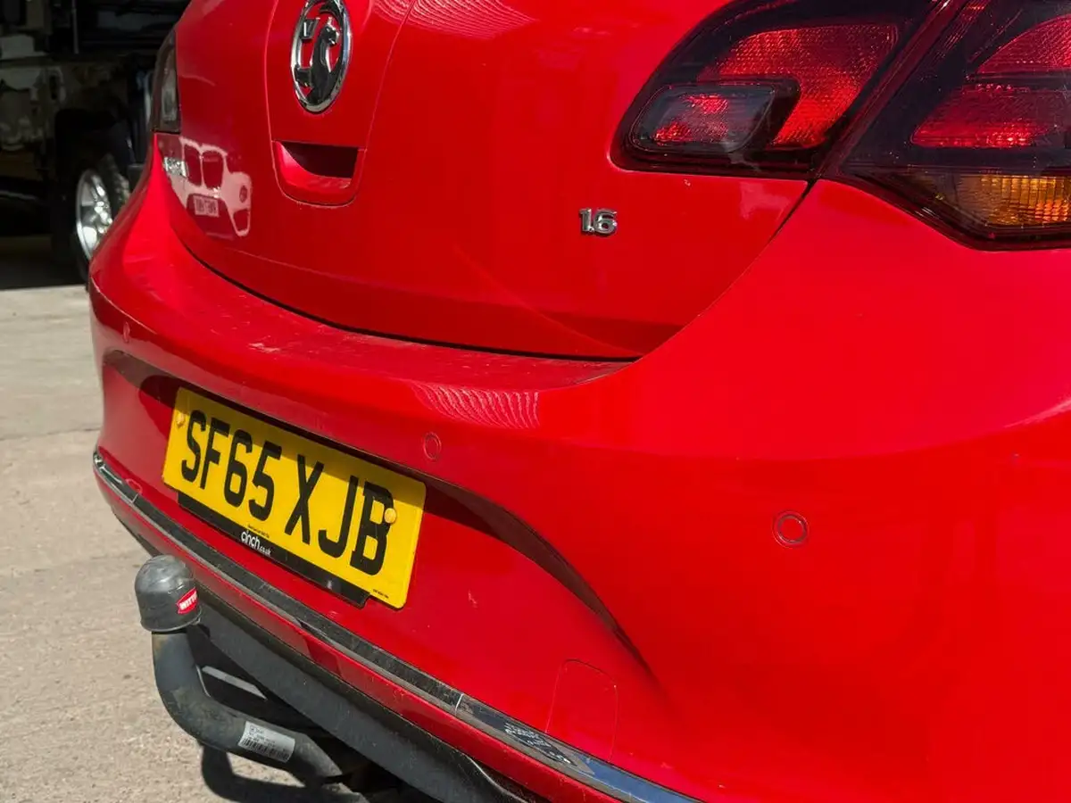 2015-vauxhall-astra-16-sri-115ps-hatchback-auto-big-64