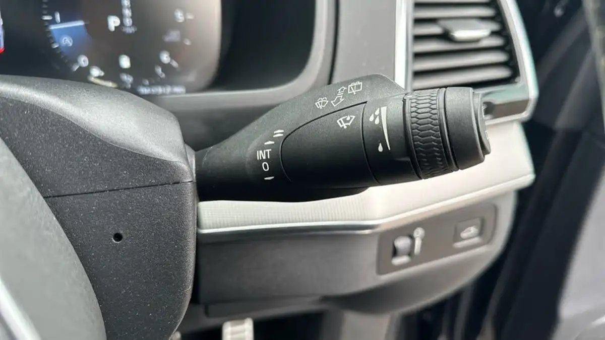 2021-volvo-xc90-20td-b5-r-design-big-38