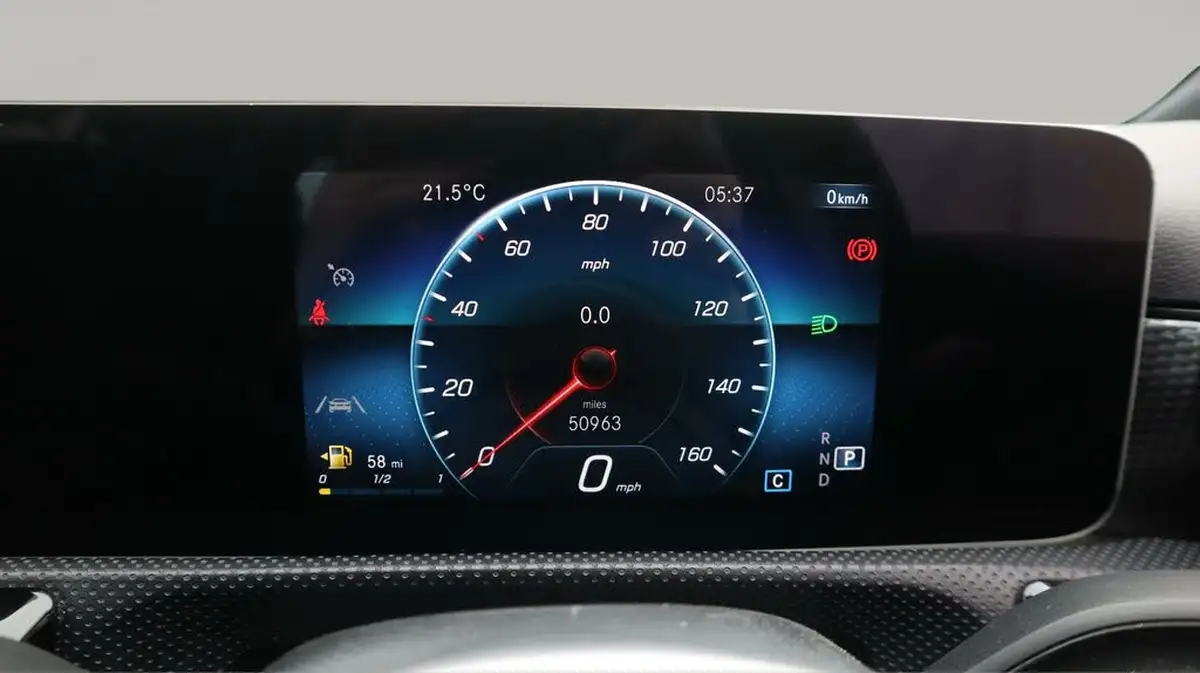 2018-mercedes-benz-a-class-15d-a180d-sport-116ps-executivess-hatchback-5d-7g-dct-big-10