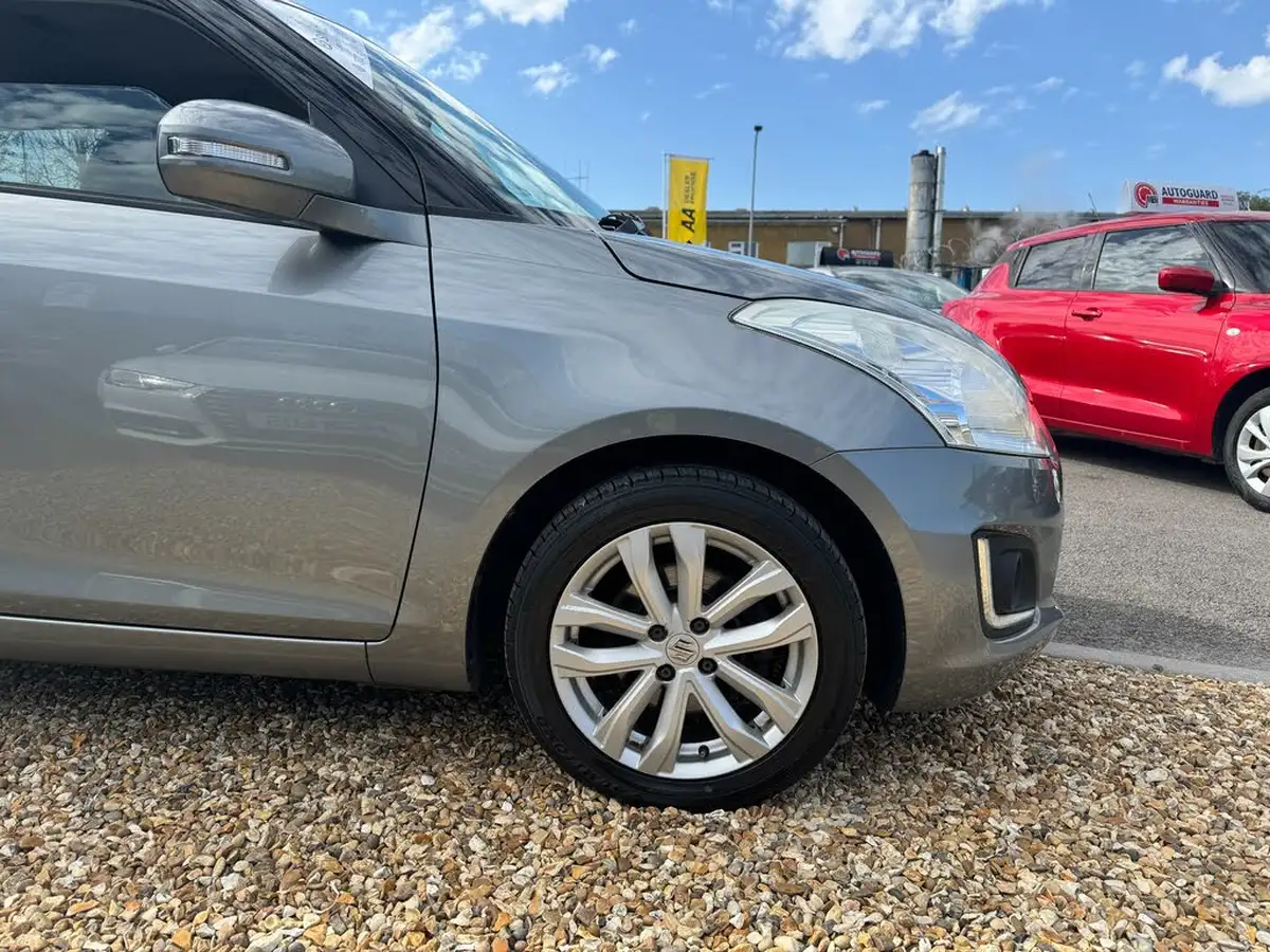2014-suzuki-swift-12-sz4-94ps-3d-big-18