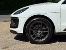 2022-porsche-macan-20-small-4