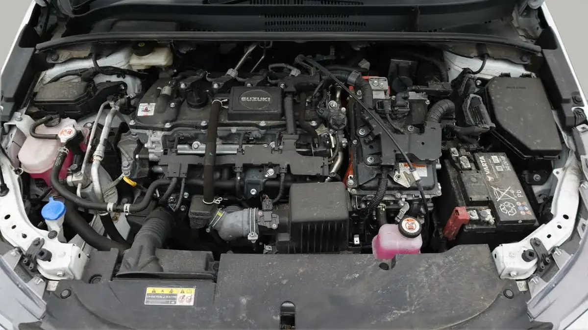 2023-suzuki-swace-18-motion-big-19