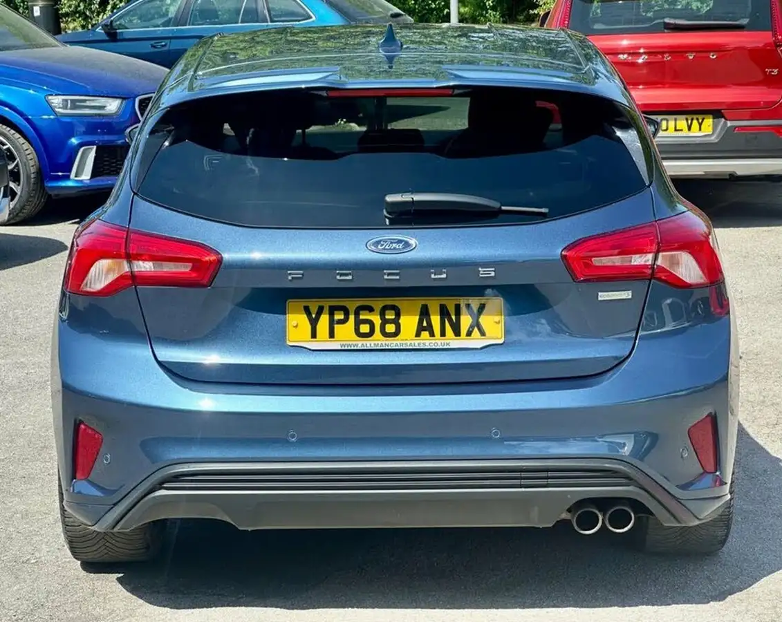 2018-ford-focus-10t-st-line-x-125ps-hatchback-big-46