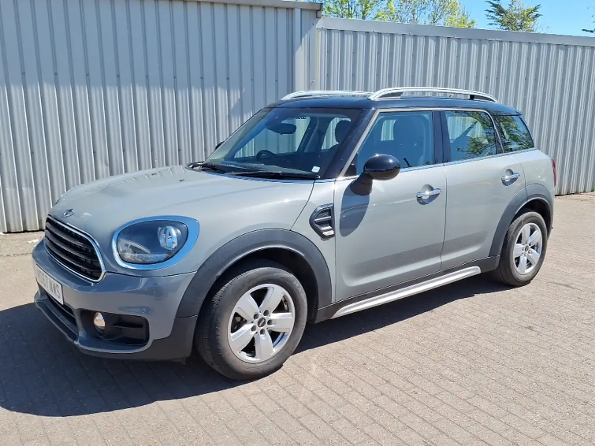 2017-mini-countryman-20td-cooper-d-ss-big-11