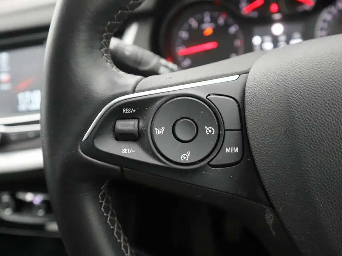 2019-vauxhall-grandland-x-12-se-big-31