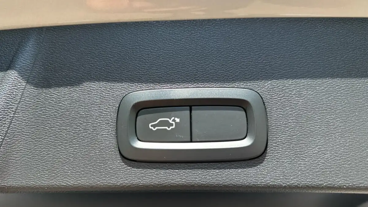 2020-volvo-xc40-20-b4-inscription-pro-big-34