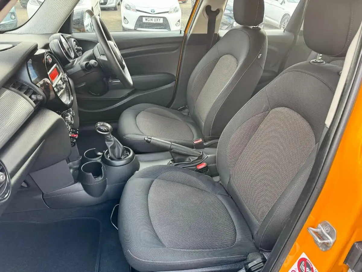 2015-mini-cooper-15-cooper-5d-auto-big-14