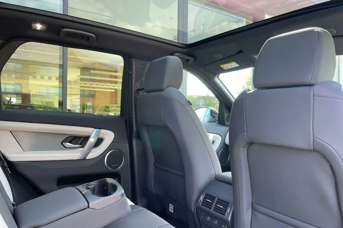 2024-land-rover-discovery-sport-15-p300e-dynamic-se-big-38