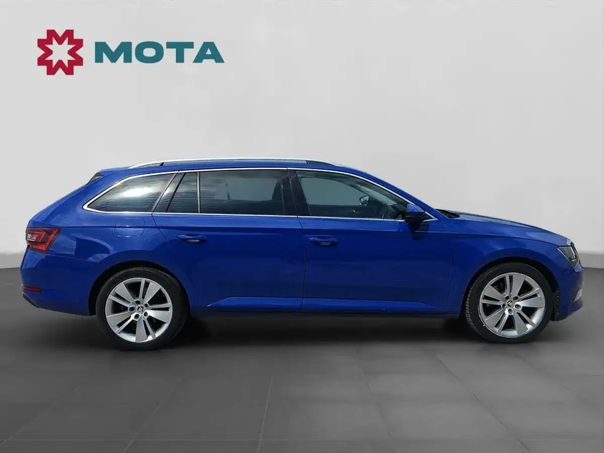 2018-skoda-superb-20tdi-scr-se-l-executive-150ps-estate-big-2