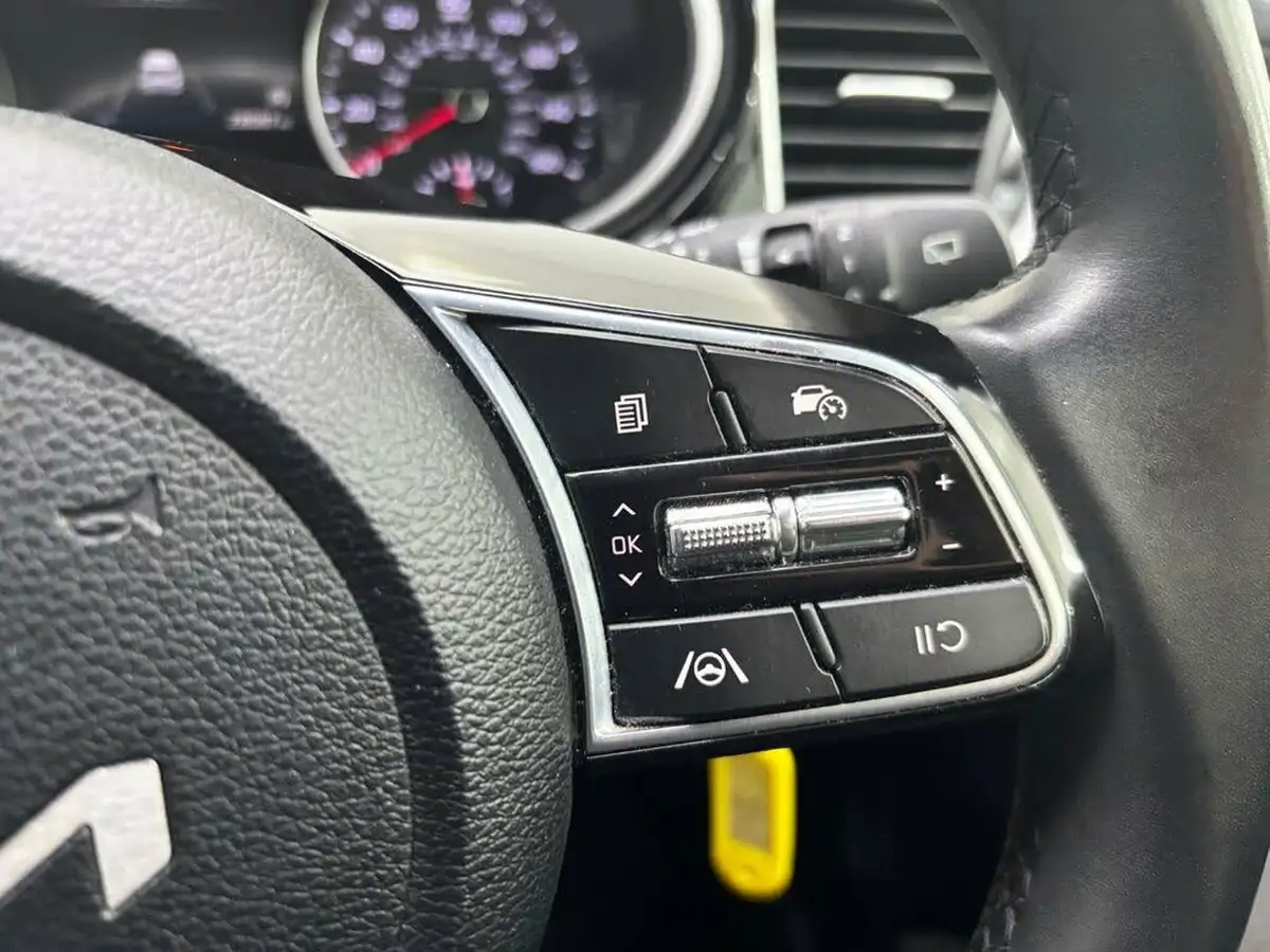 2022-kia-ceed-15-t-gdi-3-hatchback-big-25