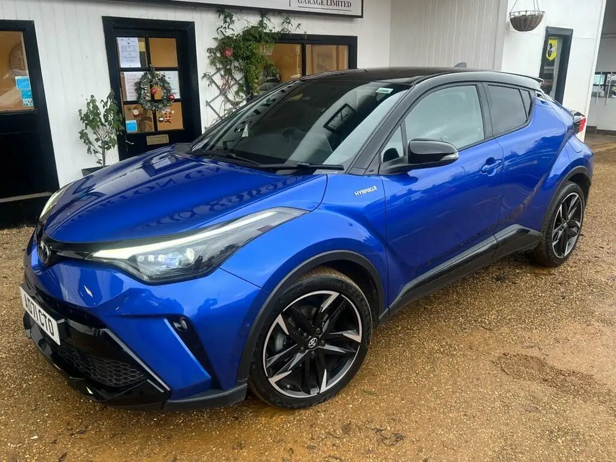 2022-toyota-c-hr-18-vvt-i-gr-sport-big-18