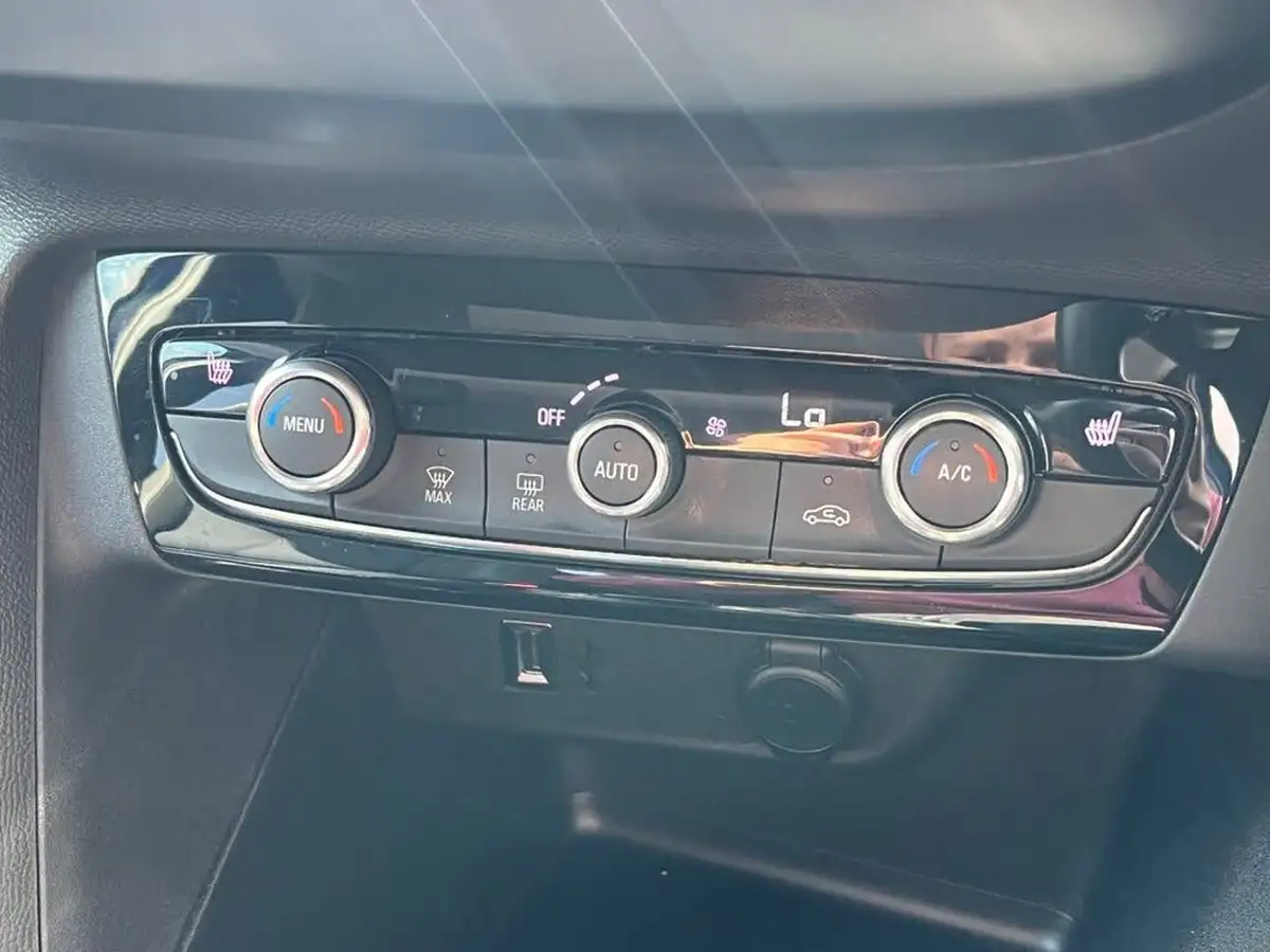 2020-vauxhall-corsa-12-turbo-elite-nav-premium-auto-big-13
