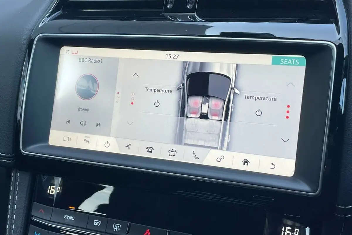 2019-jaguar-f-pace-20-i4d-r-sport-180ps-awd-auto-big-18