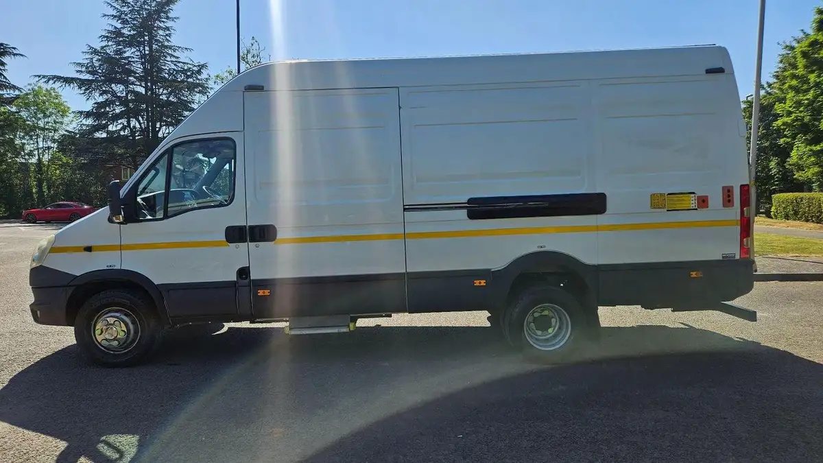 2014-iveco-daily-c-class-30td-70c17-lwb-70c17-cab-big-3