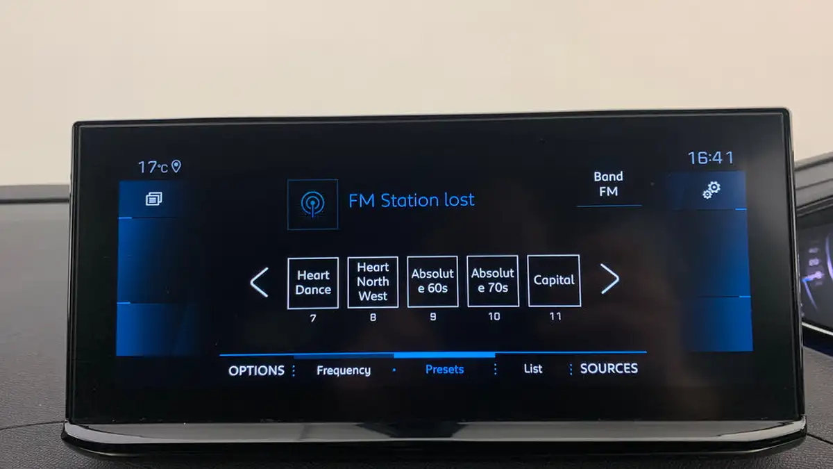 2021-peugeot-5008-suv-12-puretech-gt-premium-big-10