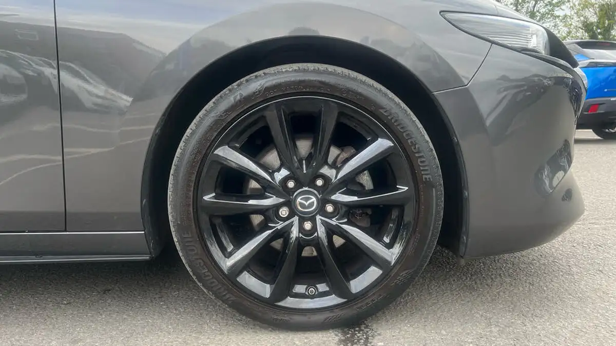 2022-mazda-mazda3-20-sport-lux-186ps-hatchback-5d-auto-big-16