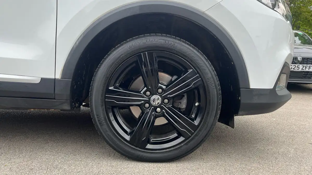2019-mg-zs-suv-15-vti-tech-exclusive-105bhp-big-16