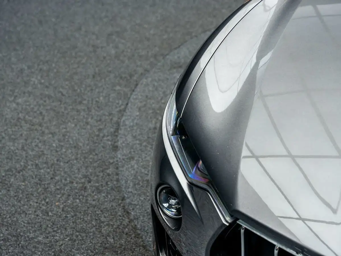 2021-maserati-levante-30-big-36