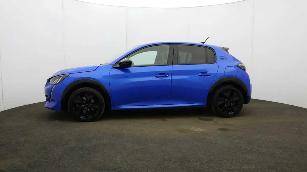 2021-peugeot-208-e-gt-premium-big-69