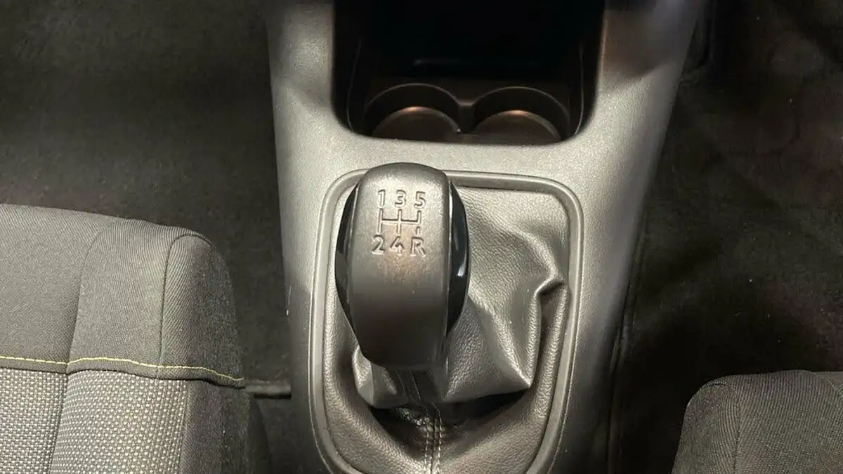 2021-citroen-c3-12-puretech-sense-big-18