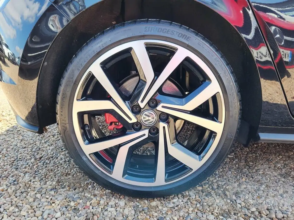 2019-volkswagen-polo-20-tsi-gti-big-22