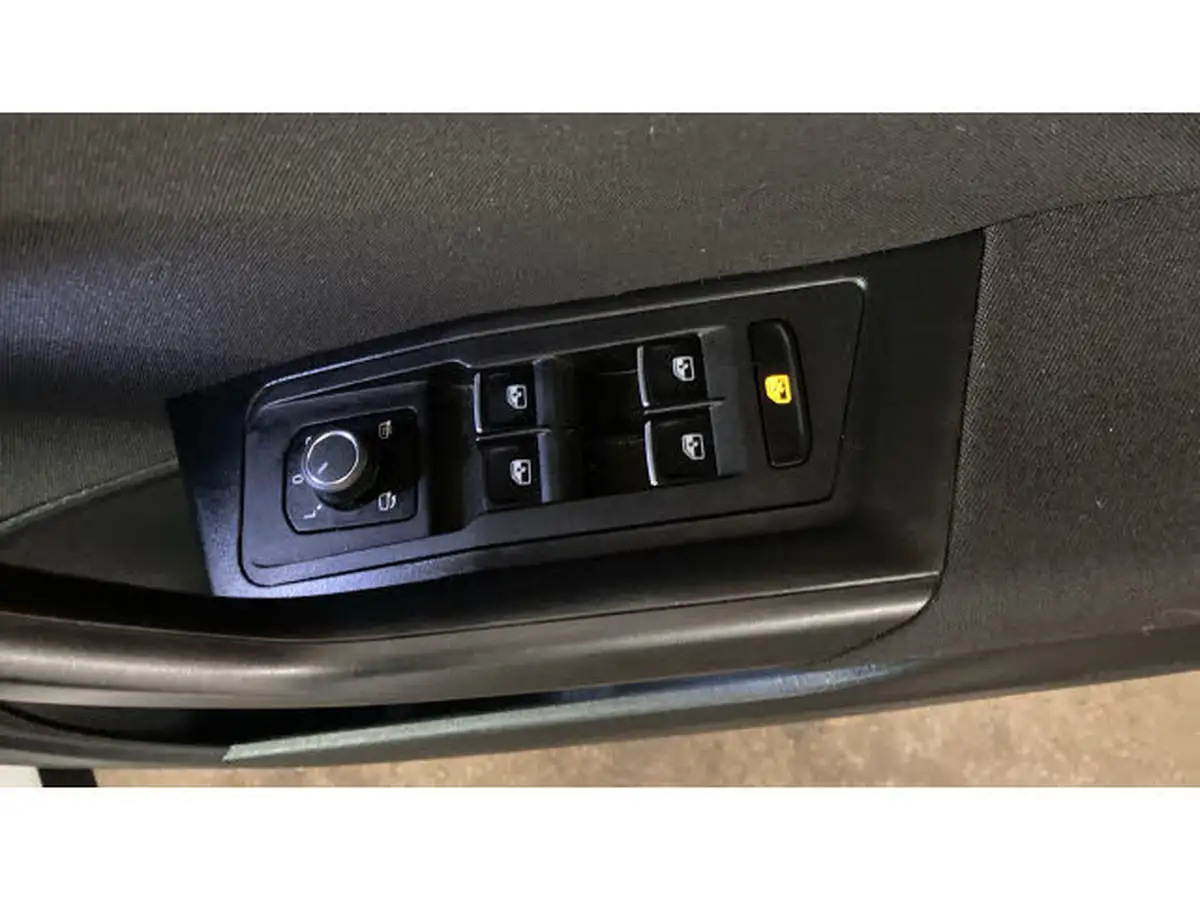 2020-volkswagen-t-roc-15-tsi-sel-dsg-big-23