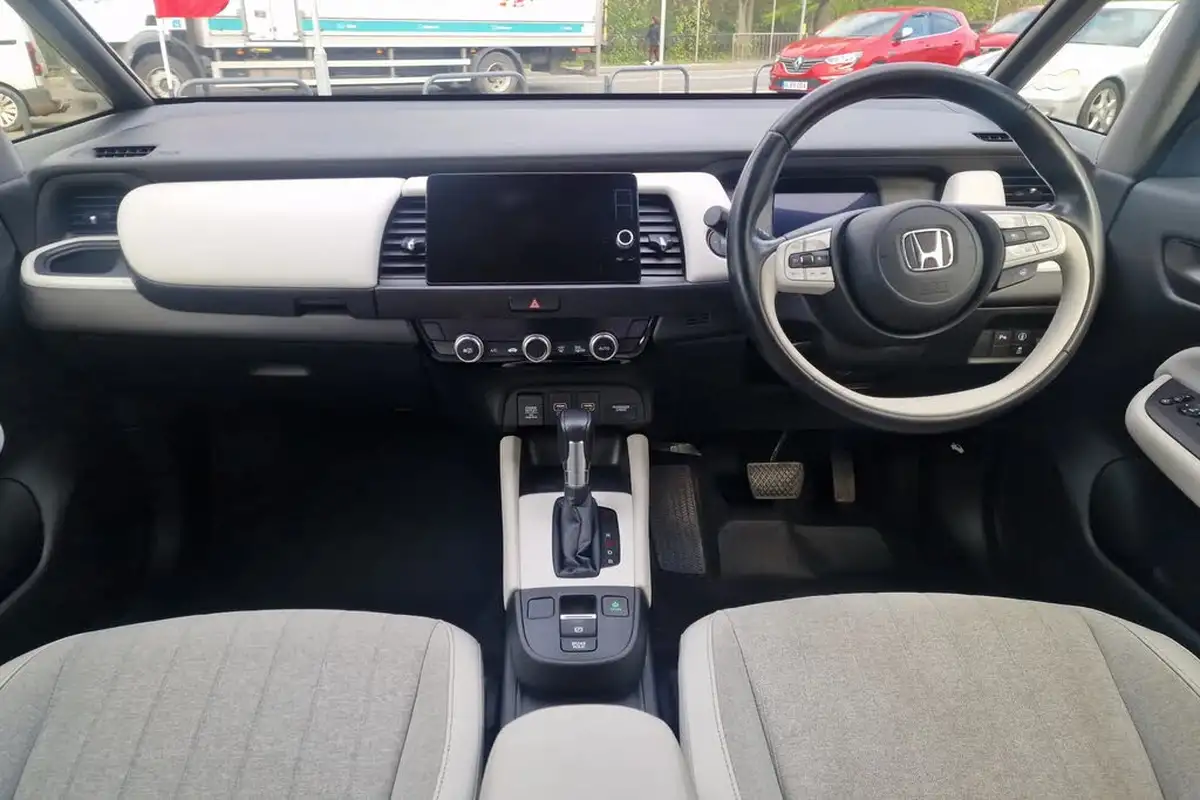 2021-honda-jazz-15-i-mmd-ex-107ps-big-3