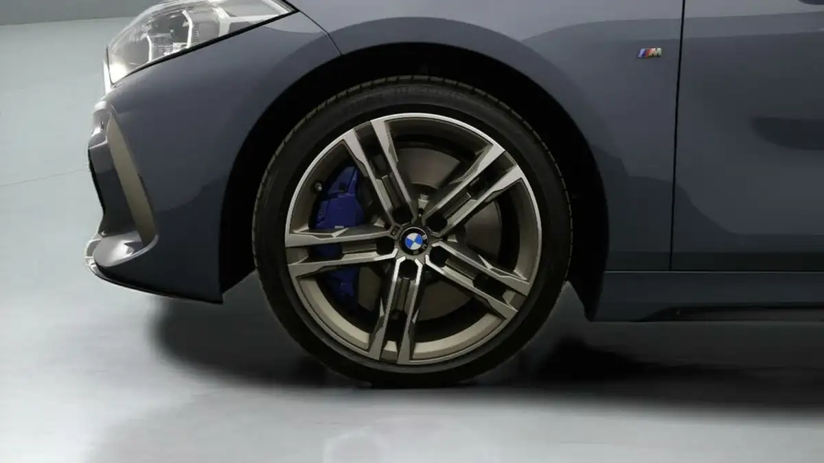 2022-bmw-1-series-20-m135i-xdrive-big-17