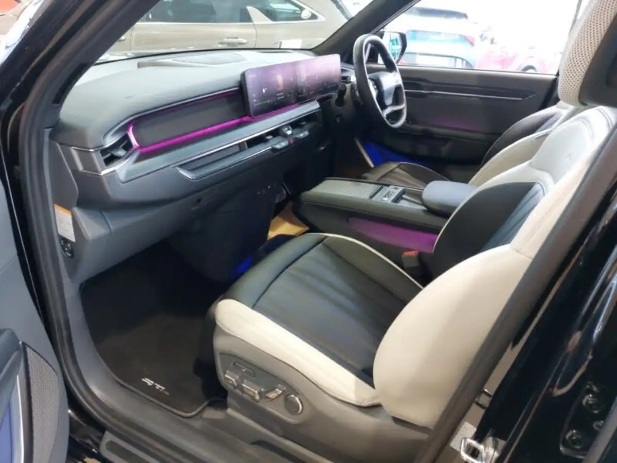 2024-kia-ev9-e-gt-line-s-7-big-4