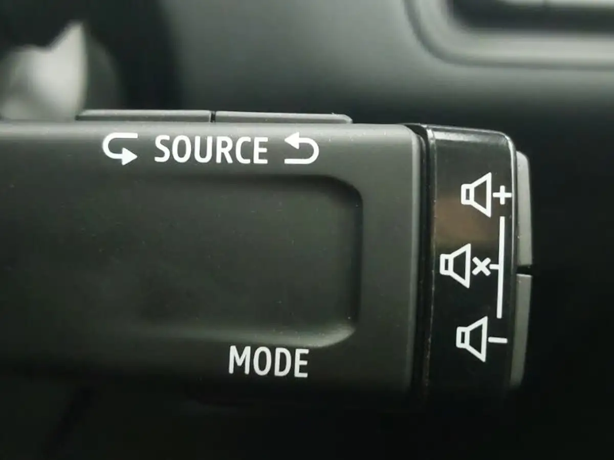 2024-renault-captur-10-tce-techno-big-18