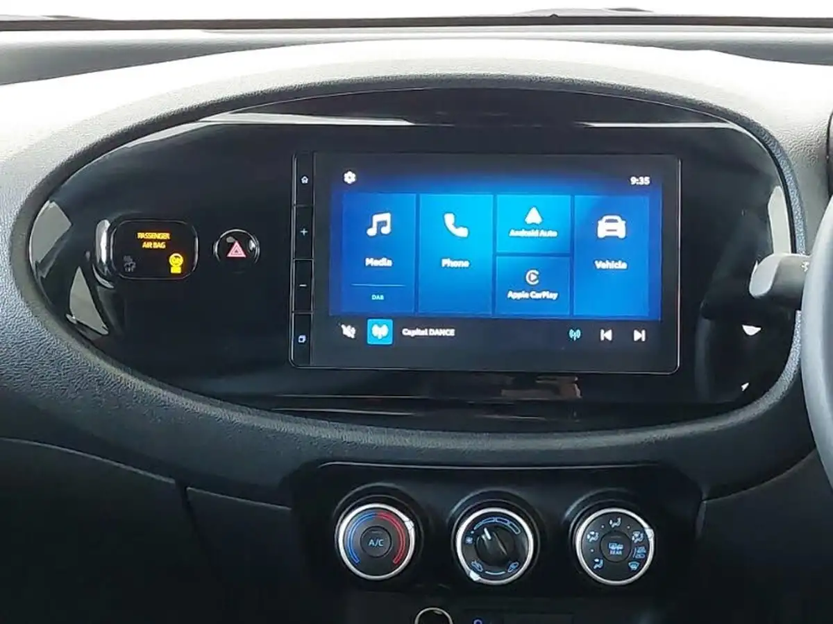 2024-toyota-aygo-x-10-vvt-i-pure-big-9