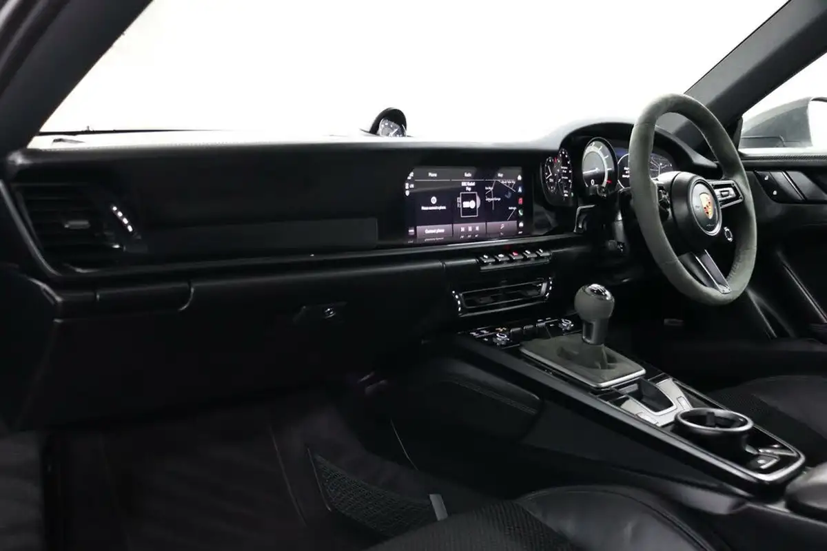 2024-porsche-911-30-carrera-t-385ps-coupe-big-41