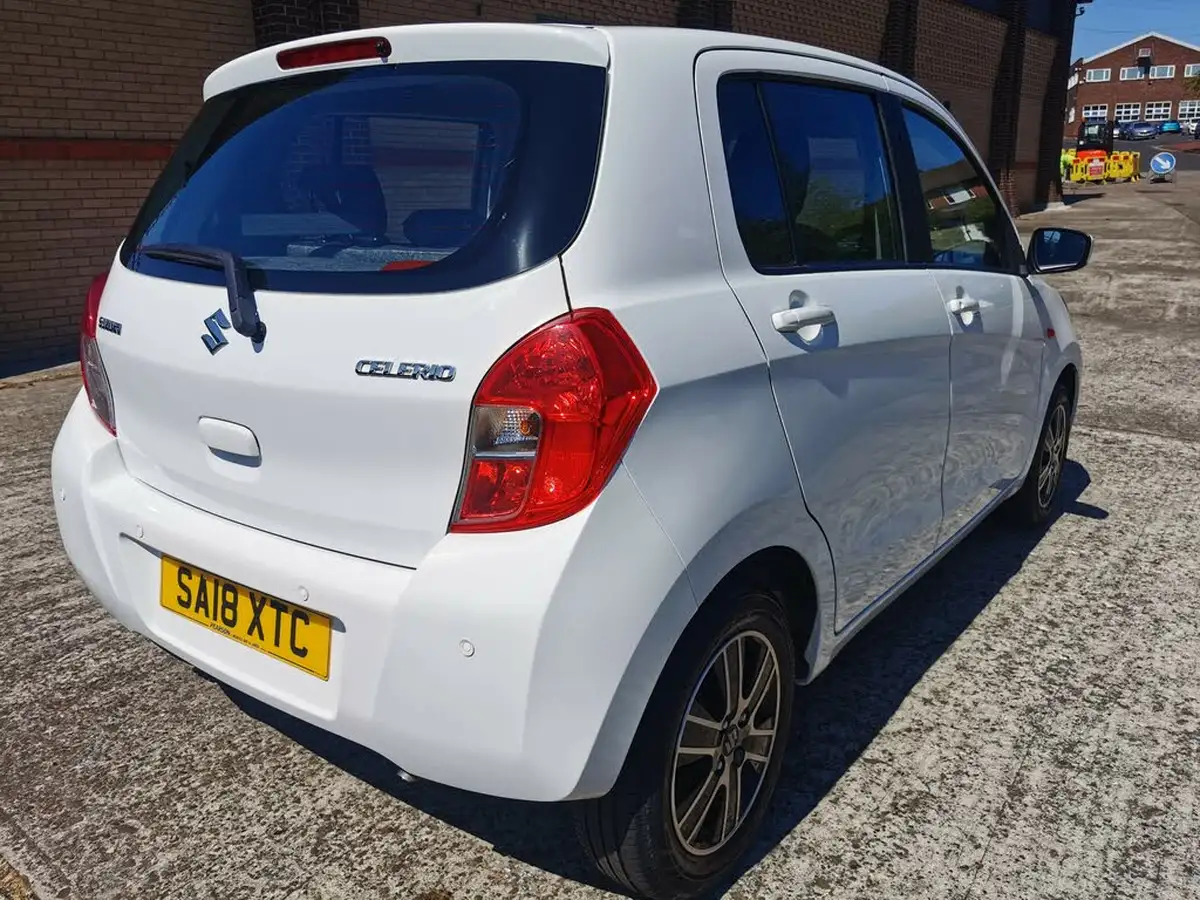 2018-suzuki-celerio-10-sz4-ags-big-6