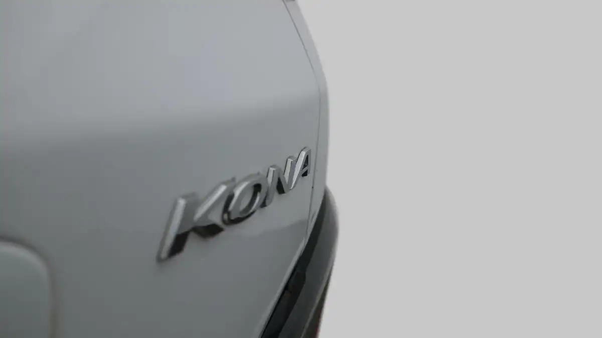 2023-hyundai-kona-e-ultimate-204ps-64kwh-105kw-obc-big-24